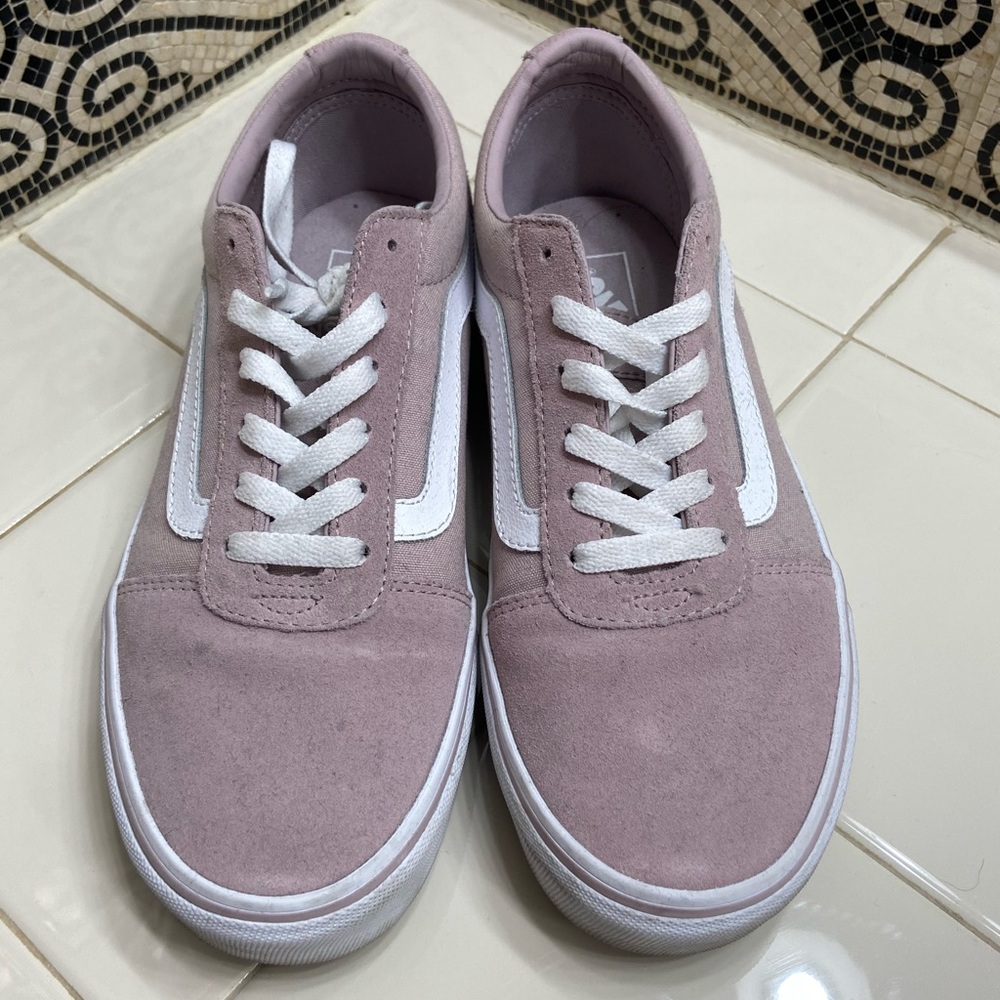 women’s vans!